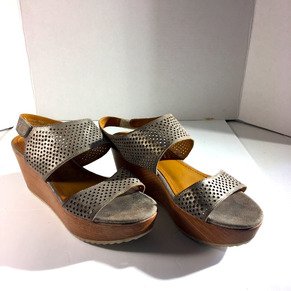 Trask Phoebe Metallic Pewter Platform Sandals